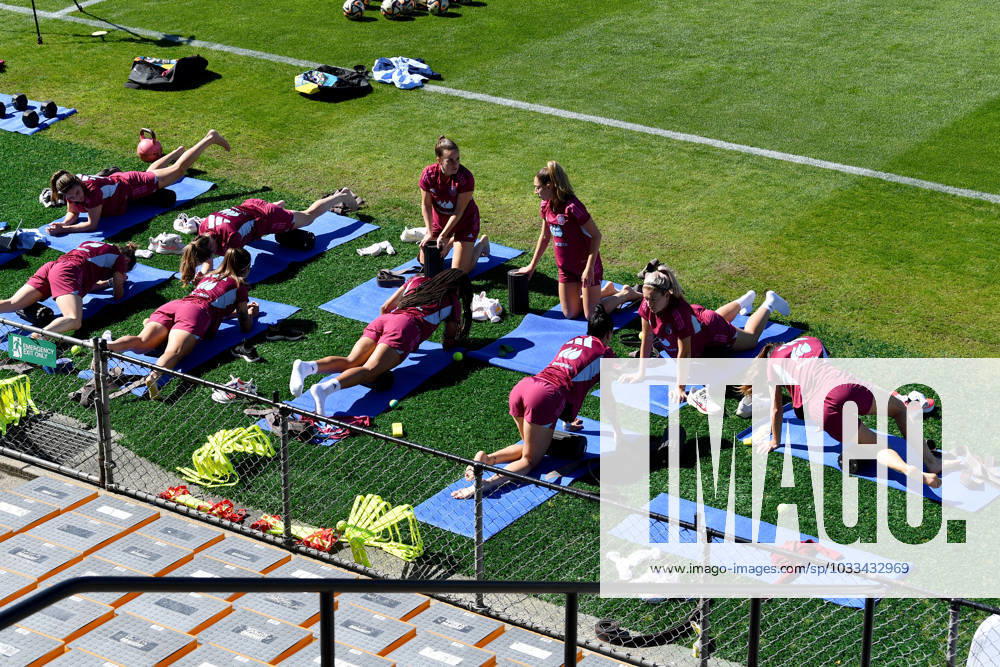 FIFA Fußball Frauen WM 2023, Nationalteam Spanien Training WWC23 SPAIN TRAINING, Members of the Spanish team are seen during a team training session at Leichhardt Oval, in Sydney, Thursday, August 17, 2023. ( NO ARCHIVING, , NO USE IN BOOKS WITHOUT CONSENT SYDNEY NSW AUSTRALIA