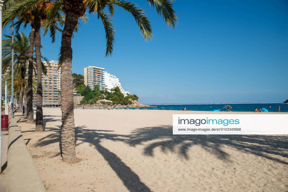 20200824 Mallorca after travel warning CAMPOS, SPAIN AUGUST 24 2020 Magaluf without tourists in high season at Mallorca after travel warning on August 24, 2020 in Campos, Campos Baleares Spain