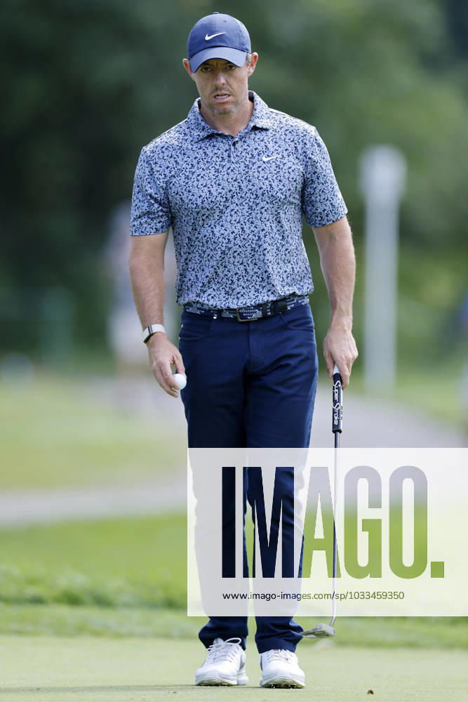 OLYMPIA FIELDS, IL - AUGUST 17: Rory McIlroy of Northern Ireland lines up a putt at the 14th hole during the first round of the BMW Championship at Olympia Fields Country Club on August 17, 2023 in Olympia Fields, Illinois. (Photo by Joe Robbins Icon Sportswire) GOLF: AUG 17 PGA, Golf Herren - BMW Championship Icon5732308170051