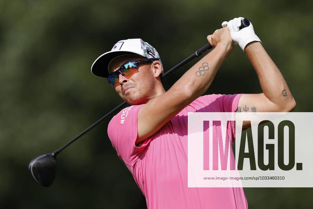 OLYMPIA FIELDS, IL - AUGUST 17: Rickie Fowler of the United States hits a drive at the 7th hole during the first round of the BMW Championship at Olympia Fields Country Club on August 17, 2023 in Olympia Fields, Illinois. (Photo by Joe Robbins Icon Sportswire) GOLF: AUG 17 PGA, Golf Herren - BMW Championship Icon5732308170411