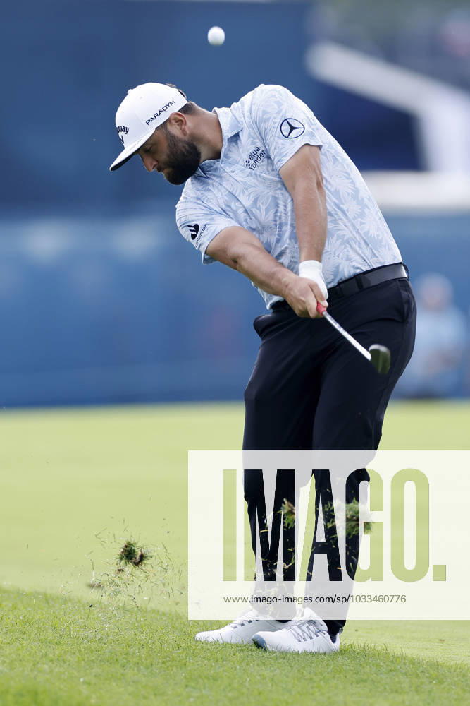 OLYMPIA FIELDS, IL - AUGUST 17: Jon Rahm of Spain hits a shot from the rough at the 11th hole during the first round of the BMW Championship at Olympia Fields Country Club on August 17, 2023 in Olympia Fields, Illinois. (Photo by Joe Robbins Icon Sportswire) GOLF: AUG 17 PGA, Golf Herren - BMW Championship Icon5732308170521