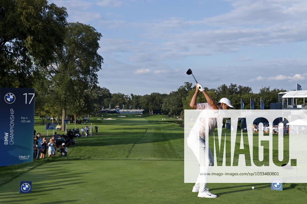 OLYMPIA FIELDS, IL - AUGUST 17: Scottie Scheffler of the United States hits a drive at the 17th hole during the first round of the BMW Championship at Olympia Fields Country Club on August 17, 2023 in Olympia Fields, Illinois. (Photo by Joe Robbins Icon Sportswire) GOLF: AUG 17 PGA, Golf Herren - BMW Championship Icon5732308170721