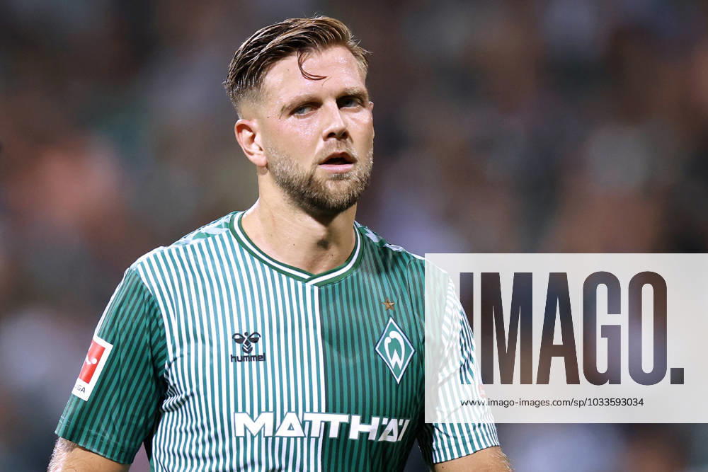 FUELLKRUG Niclas Team Werder Bremen DFL Fussball Bundesliga Saison 2023 2024 Spiel Werder Bremen FC Bayern Muenchen am 18 08 2023 in Bremen DFL REGULATIONS PROHIBIT ANY USE OF PHOTOGRAPHS as IMAGE SEQUENCES and or QUASI VIDEO