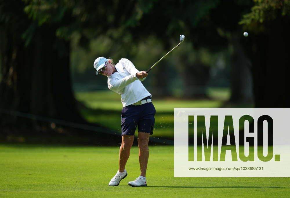 Alena Sharp, of Canada, hits her second shot from the fairway on the 14th hole during the first round at the LPGA, Golf Damen CPKC Canadian Women s Open golf tournament, in Vancouver, B.C., Thursday, Aug. 24, 2023. Canada News - August 24, 2023 - ZUMAc35_ 20230824_zaf_c35_032