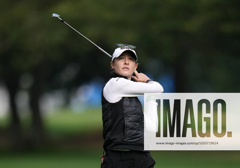 Nelly Korda, of the U.S. watches her second shot on the 18th hole during the second round at the LPGA, Golf Damen CPKC Canadian Women s Open golf tournament, in Vancouver, on Friday, August 25, 2023. Canada News - August 25, 2023 - ZUMAc35_ 20230825_zaf_c35_070