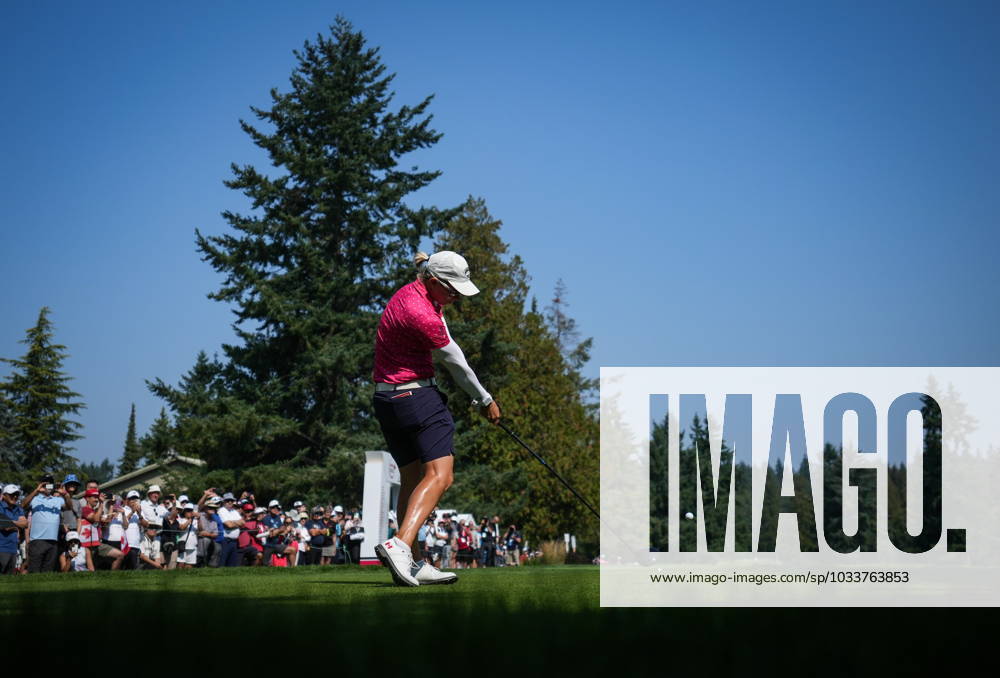 Alena Sharp, of Canada, hits her tee shot on the first hole during the third round at the LPGA, Golf Damen CPKC Canadian Women s Open golf tournament, in Vancouver, on Saturday, August 26, 2023. Canada News - August 26, 2023 - ZUMAc35_ 20230826_zaf_c35_009