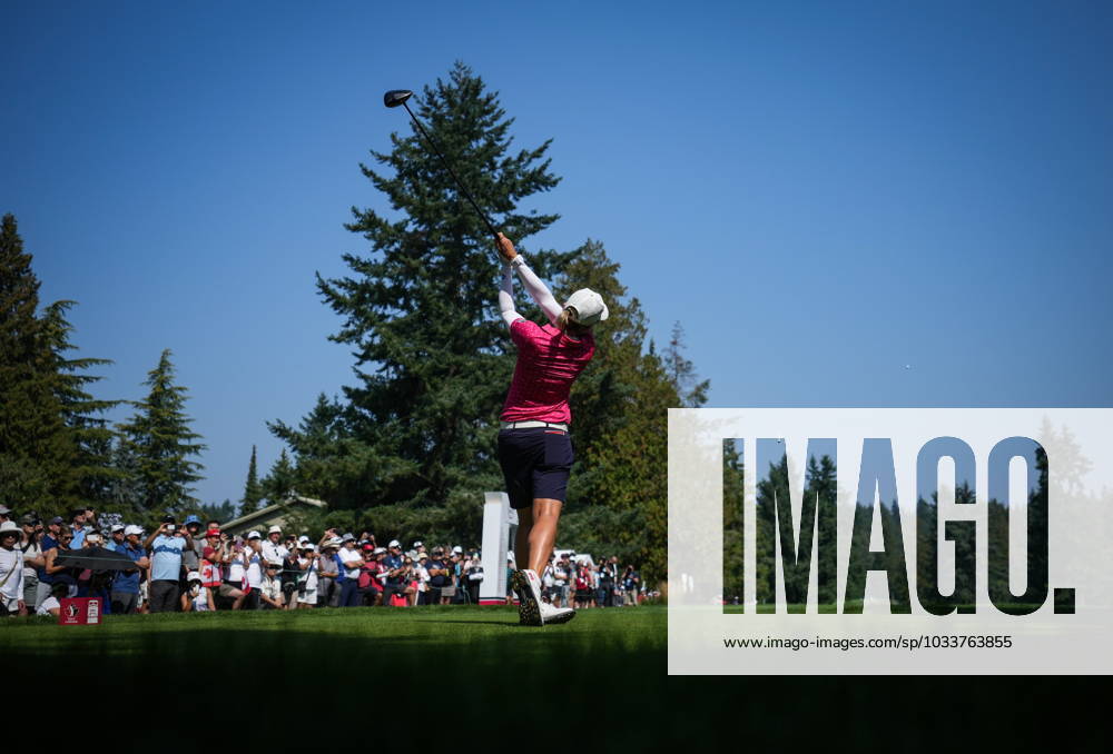 Alena Sharp, of Canada, hits her tee shot on the first hole during the third round at the LPGA, Golf Damen CPKC Canadian Women s Open golf tournament, in Vancouver, on Saturday, August 26, 2023. Canada News - August 26, 2023 - ZUMAc35_ 20230826_zaf_c35_011