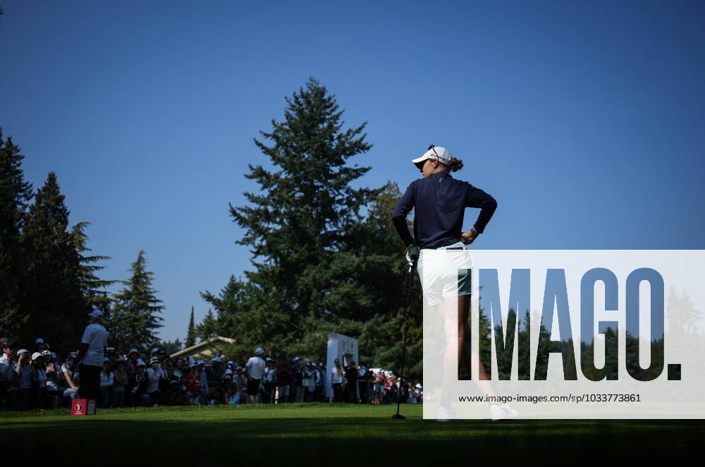 Nelly Korda, of the U.S., waits to hit her tee shot on the first hole during the third round at the LPGA, Golf Damen CPKC Canadian Women s Open golf tournament, in Vancouver, on Saturday, August 26, 2023. Canada News - August 26, 2023 - ZUMAc35_ 20230826_zaf_c35_063