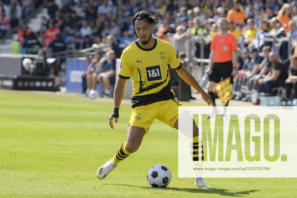 Ramy Bensebaini 5, Borussia Dortmund action single image crop 26 08 2023 Football, 1 Bundesliga, VfL Bochum vs Borussia Dortmund , Vonovia Ruhrstadion, Bochum, DFB DFL REGULATIONS PROHIBIT ANY USE OF PHOTOGRAPHS AS IMAGE SEQUENCES AND OR QUASI VIDEO NRW Germany