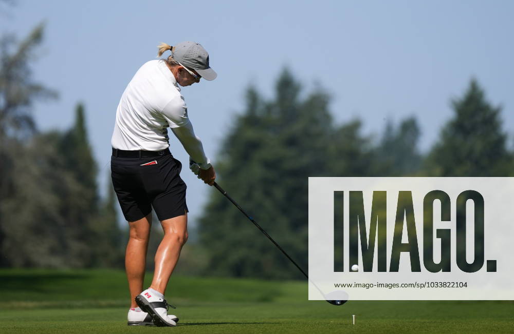 Alena Sharp, of Canada, hits her tee shot on the 10th hole during the final round at the LPGA, Golf Damen CPKC Canadian Women s Open golf tournament, in Vancouver, B.C., Sunday, Aug. 27, 2023. Canada News - August 27, 2023 - ZUMAc35_ 20230827_zaf_c35_018