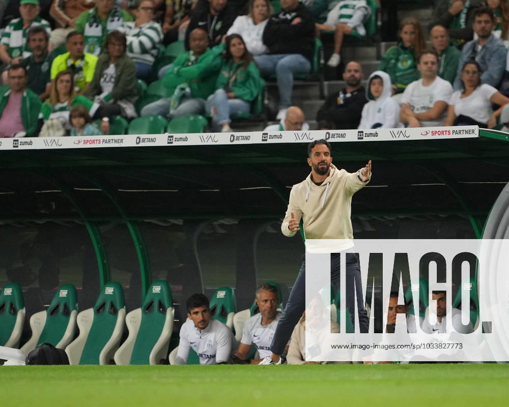 Sporting CP v FC Famalicao - Liga Portugal BETCLIC - 3ª Jornada Ruben Amorim, tà cnico do Sporting CP durante partida entre Sporting CP v FC Famalicao valida pela Liga Portugal BETCLIC - 3ª Jornada no Estadio Josà Alvalade, Lisboa Portugal (Foto de Pedro Loureiro Avant Sports) Lisboa Estadio Josà Alvalade Portugal
