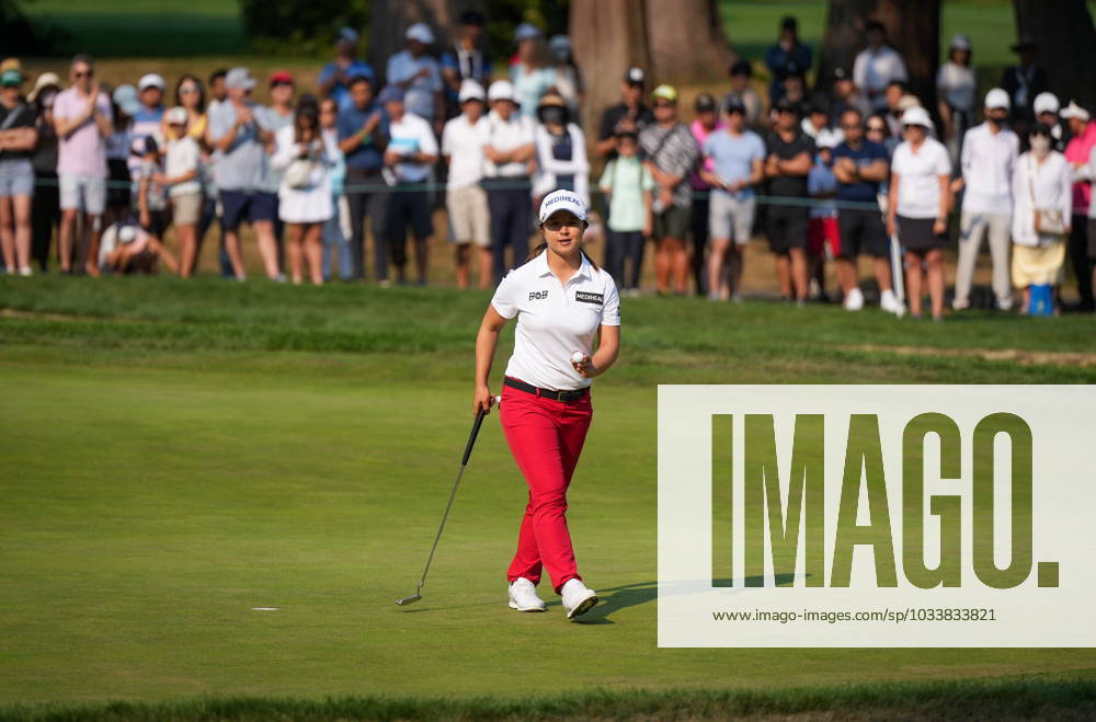 Sei Young Kim, of South Korea, acknowledges applause from spectators after making par on the eighth hole during the final round at the LPGA, Golf Damen CPKC Canadian Women s Open golf tournament, in Vancouver, on Sunday, August 27, 2023. Kim Sei Young - ZUMAc35_ 20230827_zaf_c35_087