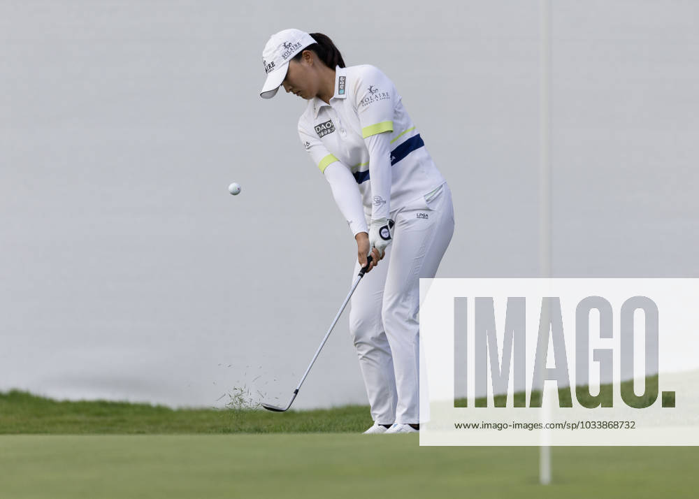 VANCOUVER, BRITISH COLUMBIA - AUGUST 27: Jin Young Ko of South Korea plays a shot on the eighteenth green during the CPKC Women s Open on the first playoff hole at Shaughnessy Golf and Country Club on August 27, 2023 in Vancouver, British Columbia, Canada. Vancouver Canada - ZUMAc132 20230827_fap_c132_039
