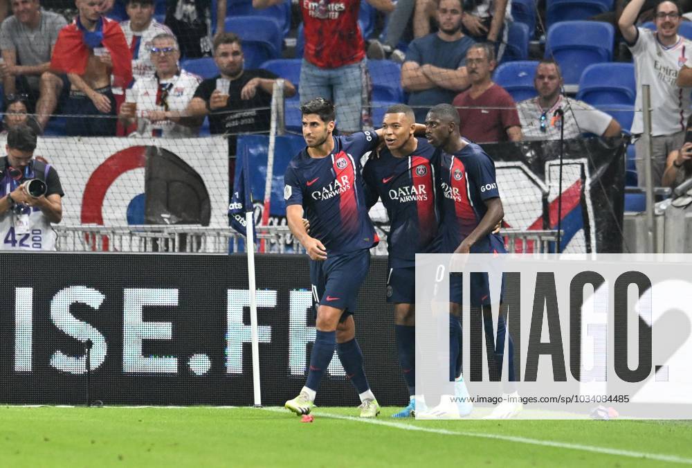 Joie de Kylian Mbappe (psg) et de ses coà quipiers FOOTBALL: Olympique Lyonnais vs Paris Saint-Germain - Ligue 1 - 03 09 2023 FredericChambert Panoramic