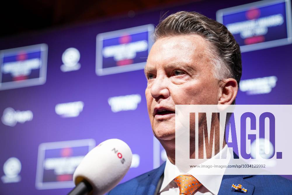 UTRECHT, 04-09-2023, De Fabrique . Eredivisie Awards 2023 , season 2022 - 2023 . Louis van Gaal with his Eredivisie Oeuvre Award Eredivisie Awards 2023 x22221796x