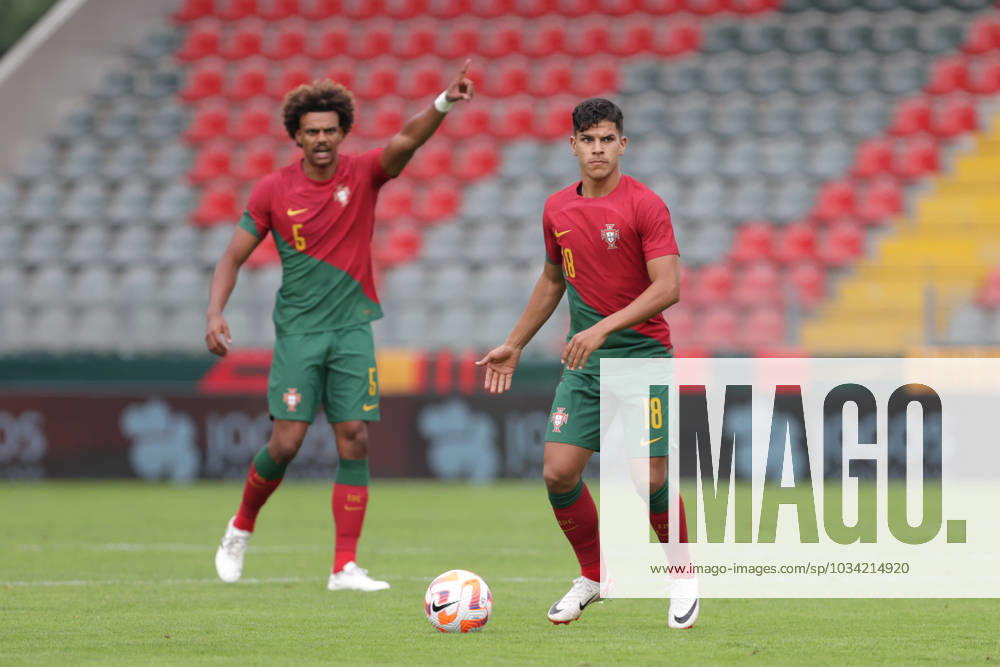 2025 U21, U 21 EURO Qualifying, EM, Europameisterschaft Portugal vs Andorra Pacos de Ferreira, Portugal, September, 8, 2023, 2025 U21 Euro Qualifying, Portugal vs Andorra at the Estadio Capital do Movel, Renato Veiga (L) and Mateus Fernandes (R) photography by @guelbergoes Pacos de Ferreira Portugal