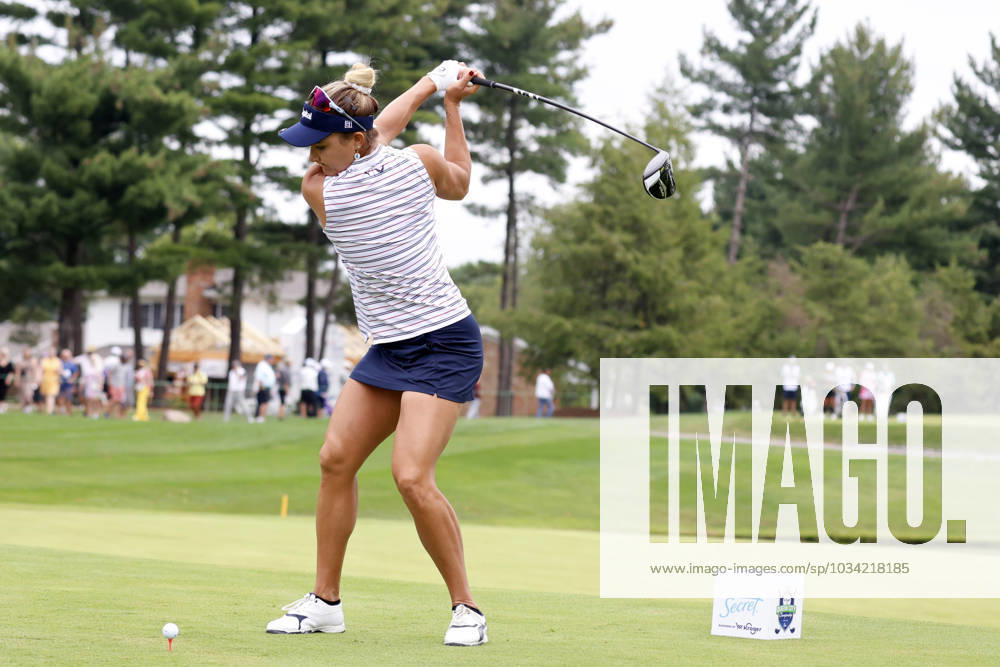 CINCINNATI, OH - SEPTEMBER 08: LPGA, Golf Damen golfer Lexi Thompson plays her tee shot on the 6th hole during the second round of the Kroger Queen City Championship at the Kenwood Country Club in Cincinnati, Ohio. (Photo by Brian Spurlock Icon Sportswire) GOLF: SEP 08 LPGA Kroger Queen City Championship Icon230908023