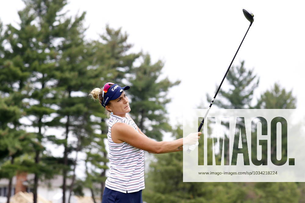 CINCINNATI, OH - SEPTEMBER 08: LPGA, Golf Damen golfer Lexi Thompson plays her tee shot on the 6th hole during the second round of the Kroger Queen City Championship at the Kenwood Country Club in Cincinnati, Ohio. (Photo by Brian Spurlock Icon Sportswire) GOLF: SEP 08 LPGA Kroger Queen City Championship Icon230908026