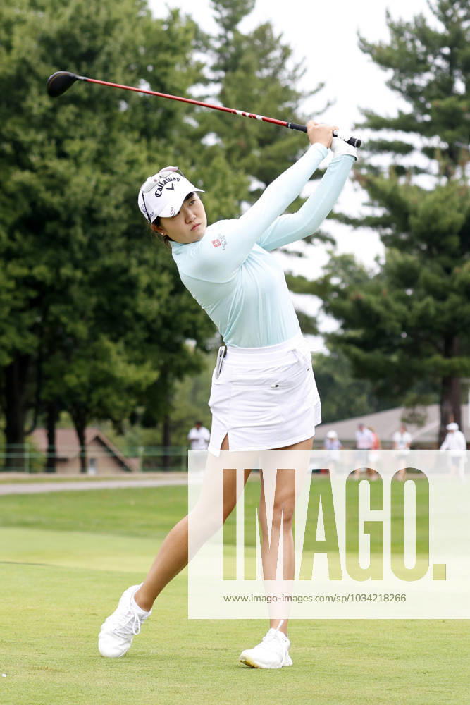 CINCINNATI, OH - SEPTEMBER 08: LPGA, Golf Damen golfer Rose Zhang plays her tee shot on the 6th hole during the second round of the Kroger Queen City Championship at the Kenwood Country Club in Cincinnati, Ohio. (Photo by Brian Spurlock Icon Sportswire) GOLF: SEP 08 LPGA Kroger Queen City Championship Icon230908029