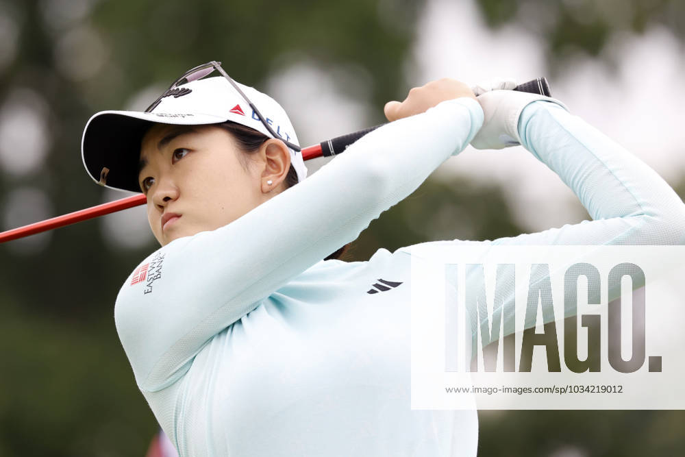 CINCINNATI, OH - SEPTEMBER 08: LPGA, Golf Damen golfer Rose Zhang hits her tee shot on the 9th hole during the second round of the Kroger Queen City Championship at the Kenwood Country Club in Cincinnati, Ohio. (Photo by Brian Spurlock Icon Sportswire) GOLF: SEP 08 LPGA Kroger Queen City Championship Icon230908036