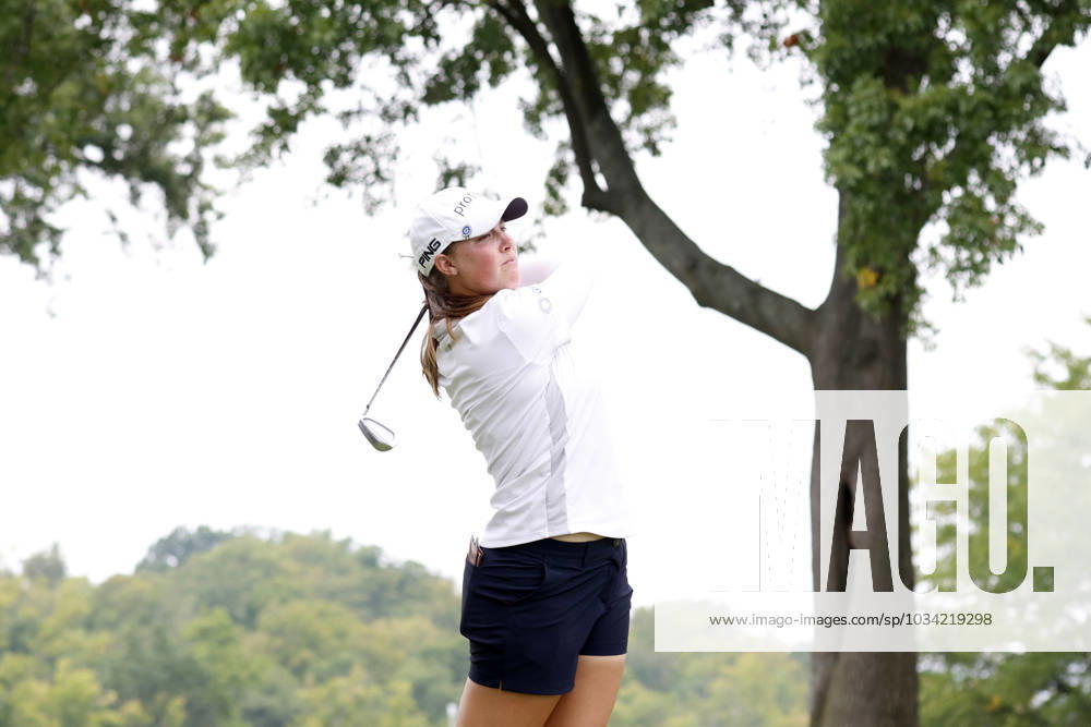 CINCINNATI, OH - SEPTEMBER 08: LPGA, Golf Damen golfer Jennifer Kupcho hits her tee shot on the 8th hole during the second round of the Kroger Queen City Championship at the Kenwood Country Club in Cincinnati, Ohio. (Photo by Brian Spurlock Icon Sportswire) GOLF: SEP 08 LPGA Kroger Queen City Championship Icon230908040