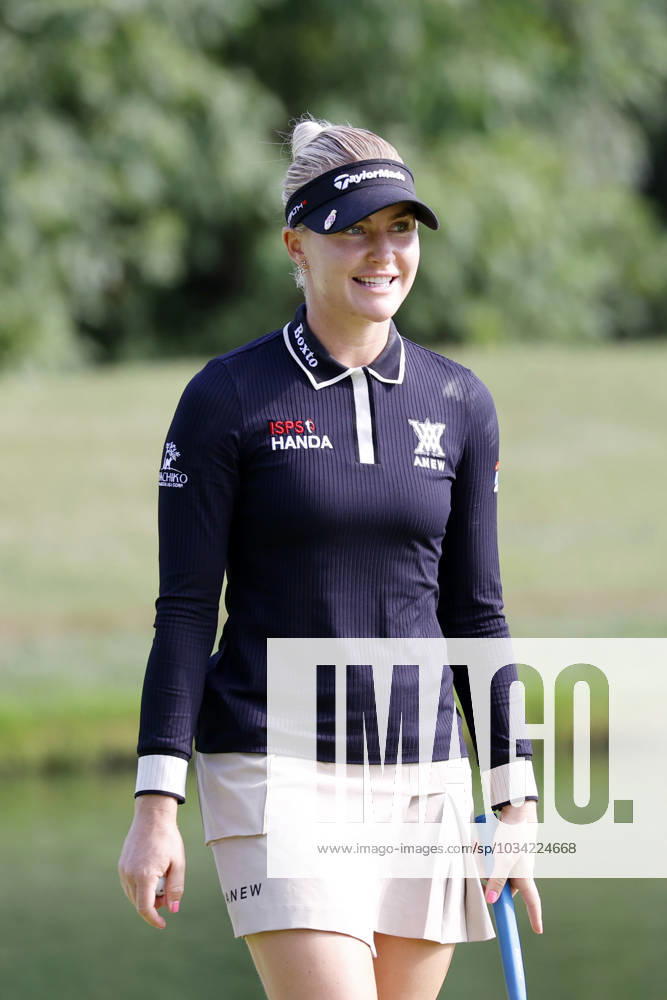 CINCINNATI, OH - SEPTEMBER 08: LPGA, Golf Damen golfer Charley Hull reacts to making a birdie putt on the 12th hole during the second round of the Kroger Queen City Championship at the Kenwood Country Club in Cincinnati, Ohio. (Photo by Brian Spurlock Icon Sportswire) GOLF: SEP 08 LPGA Kroger Queen City Championship Icon230908044