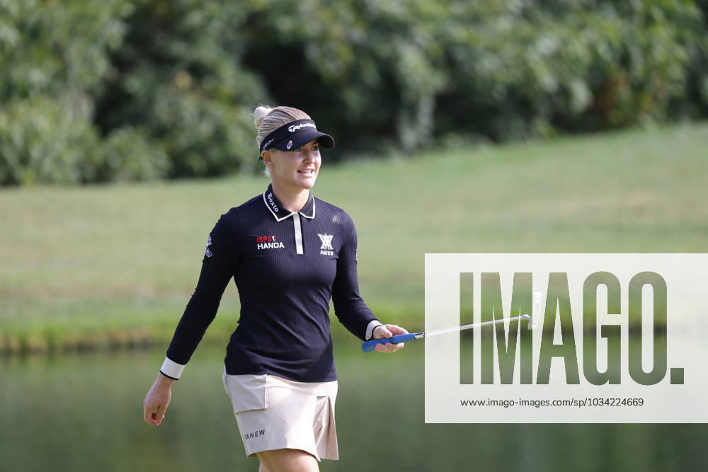 CINCINNATI, OH - SEPTEMBER 08: LPGA, Golf Damen golfer Charley Hull reacts to making a birdie putt on the 12th hole during the second round of the Kroger Queen City Championship at the Kenwood Country Club in Cincinnati, Ohio. (Photo by Brian Spurlock Icon Sportswire) GOLF: SEP 08 LPGA Kroger Queen City Championship Icon230908045