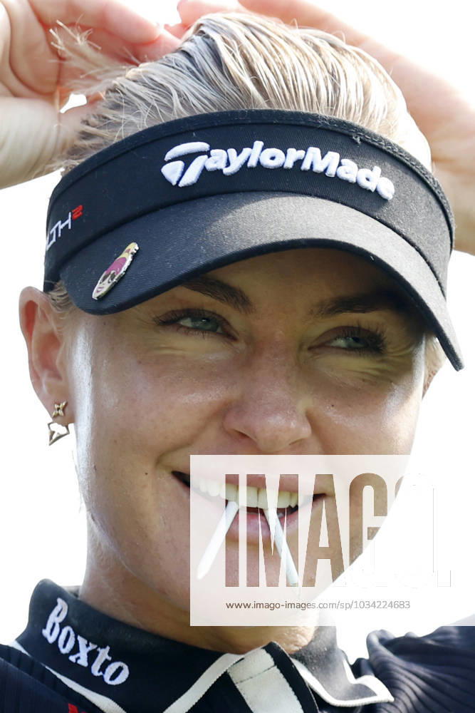 CINCINNATI, OH - SEPTEMBER 08: LPGA, Golf Damen golfer Charley Hull fixes her hair while on the 13th tee during the second round of the Kroger Queen City Championship at the Kenwood Country Club in Cincinnati, Ohio. (Photo by Brian Spurlock Icon Sportswire) GOLF: SEP 08 LPGA Kroger Queen City Championship Icon230908052