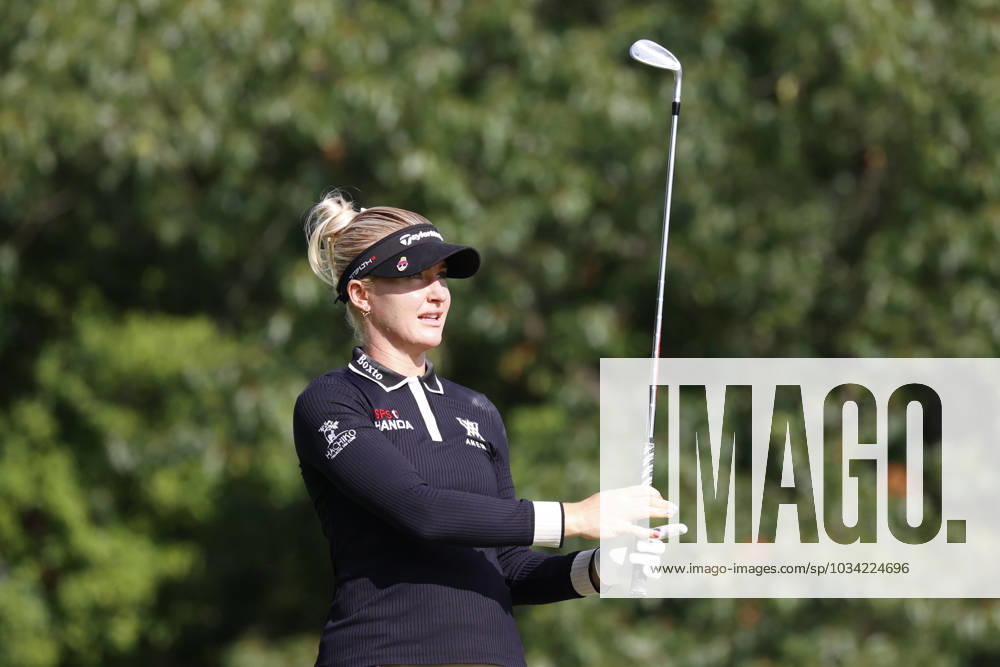 CINCINNATI, OH - SEPTEMBER 08: LPGA, Golf Damen golfer Charley Hull hits her tee shot on the 14th hole during the second round of the Kroger Queen City Championship at the Kenwood Country Club in Cincinnati, Ohio. (Photo by Brian Spurlock Icon Sportswire) GOLF: SEP 08 LPGA Kroger Queen City Championship Icon230908054