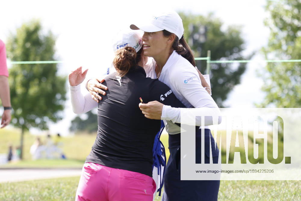 CINCINNATI, OH - SEPTEMBER 08: LPGA, Golf Damen golfer Marina Alex gives a hug to Albany Valenzuela who withdraws on the 10th hole during the second round of the Kroger Queen City Championship at the Kenwood Country Club in Cincinnati, Ohio. (Photo by Brian Spurlock Icon Sportswire) GOLF: SEP 08 LPGA Kroger Queen City Championship Icon230908061