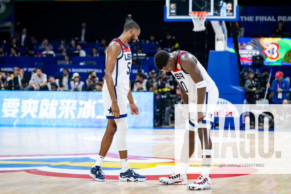 Basketball Manila Pasay 10 09 2023 FIBA Basketball World Cup 2023 Mens World Championship Match for 3rd Place Bronze United States of America USA Canada CAN ANTHONY EDWARDS USA, No 10 MIKAL BRIDGES USA, No 05 down