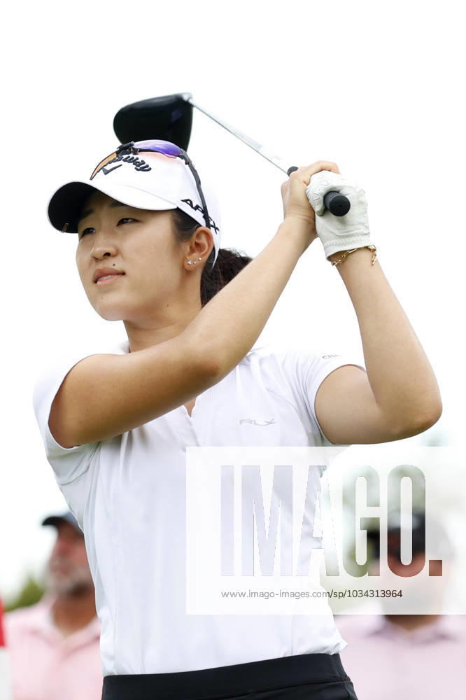 CINCINNATI, OH - SEPTEMBER 10: LPGA, Golf Damen player Andrea Lee plays her tee shot on the 18th hole during the final round of the Kroger Queen City Championship at the Kenwood Country Club in Cincinnati, Ohio. (Photo by Brian Spurlock Icon Sportswire) GOLF: SEP 10 LPGA Kroger Queen City Championship Icon230910107