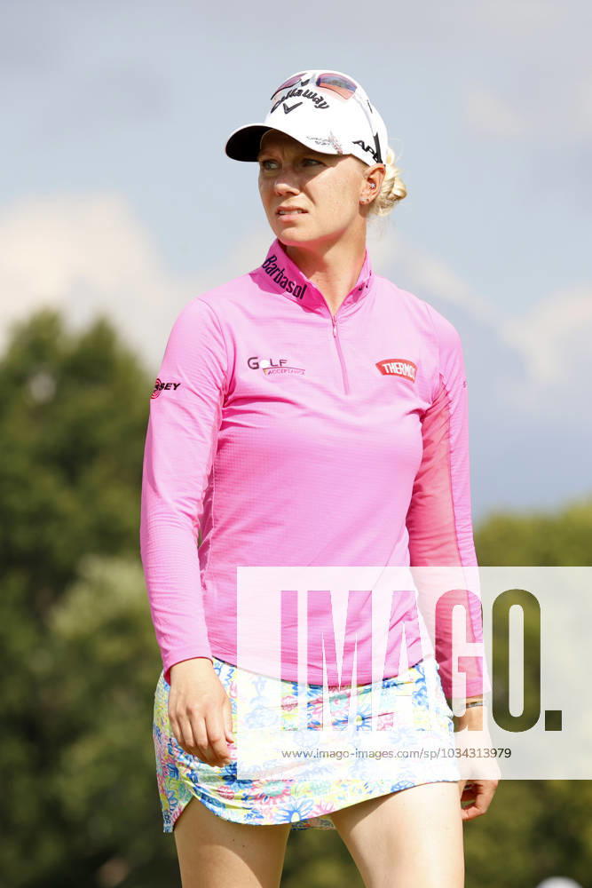 CINCINNATI, OH - SEPTEMBER 10: LPGA, Golf Damen player Madelene Sagstrom putts on the 17th hole during the final round of the Kroger Queen City Championship at the Kenwood Country Club in Cincinnati, Ohio. (Photo by Brian Spurlock Icon Sportswire) GOLF: SEP 10 LPGA Kroger Queen City Championship Icon230910113
