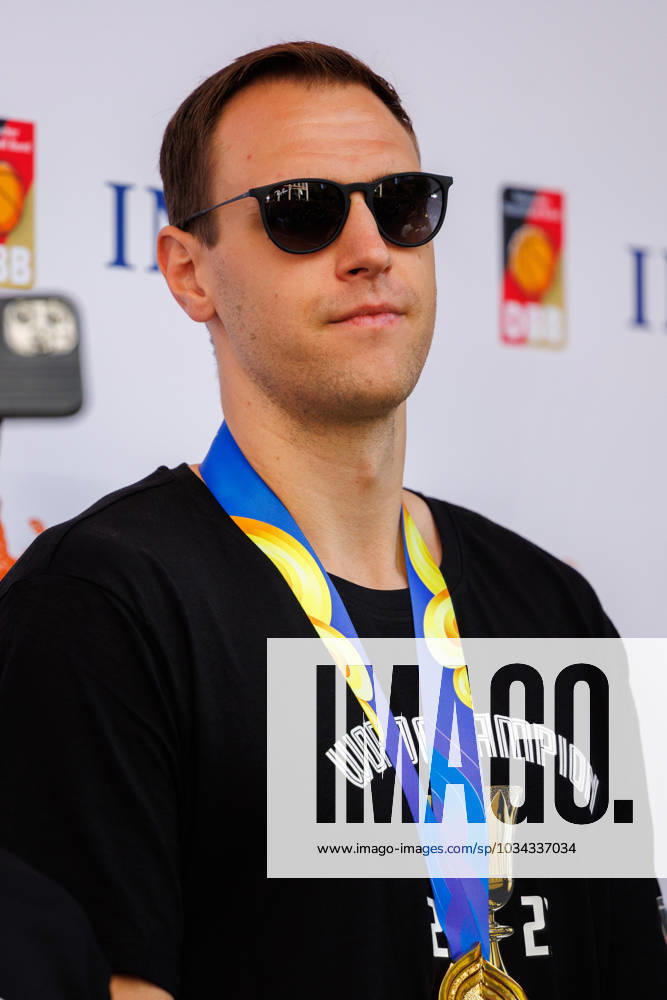 The return of the heroes Reception of the basketball world champions in Frankfurt, DBB, 12 09 2023 Johannes Voigtmann Olimpia Milano Reception of the German national team at the ING Diba headquarters in Frankfurt after winning the World Cup 2023