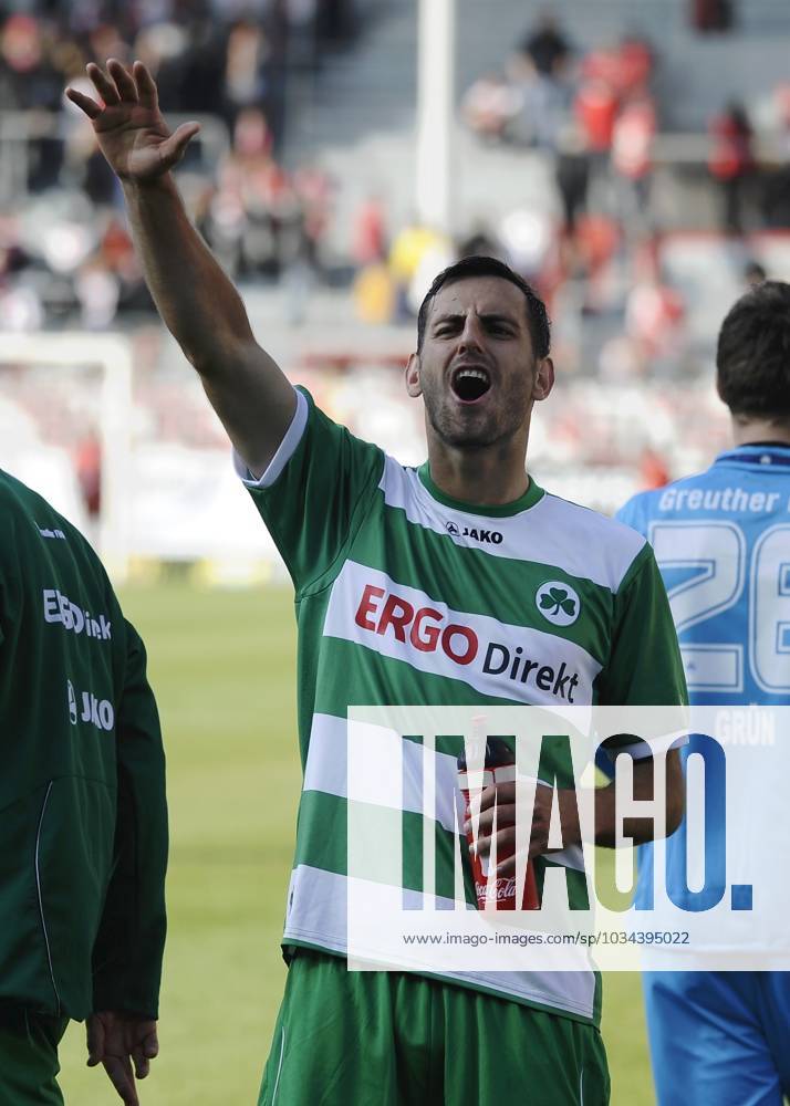 football season 2011 2012 2 Bundesliga 12 matchday FC Energie Cottbus FCE SpVgg Greuther Fürth Mergim Mavraj 5, SpVgg Greuther Fürth celebrates victory