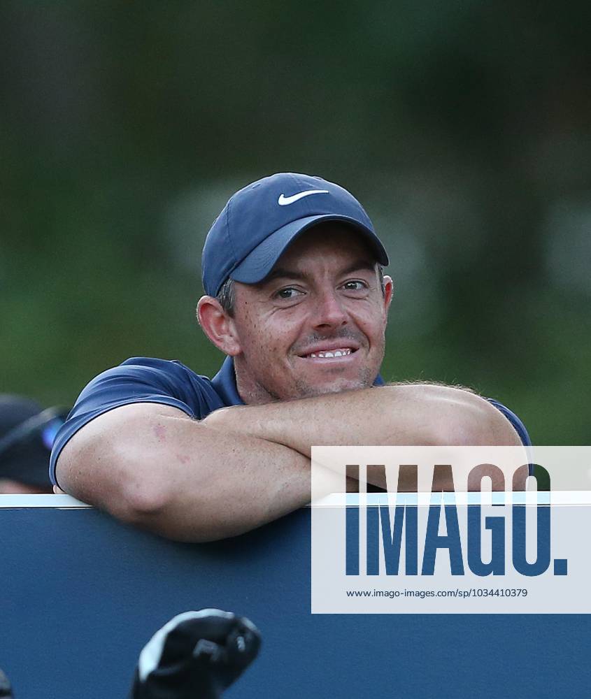 BMW PGA, Golf Herren Championship, Round 2, DP World Tour, European Tour, Wentworth Golf Club, Surrey, UK. - 15th September 2023. Rory McIlroy of Northern Ireland and Team Europe. - BMW PGA Championship, Round 2, DP World Tour, European Tour, Wentworth Golf Club, Surrey, UK. - 15th September 2023. Surrey Wentworth Golf Course United Kingdom