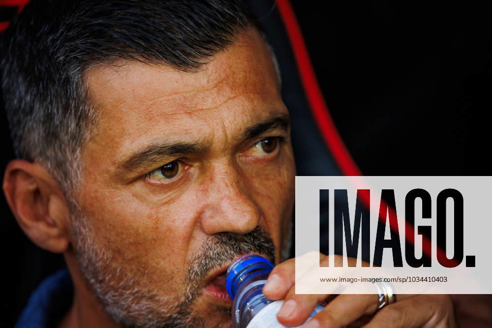 Sergio Conceicao during Liga Portugal 2023 24 game between CF Estrela Amadora and FC Porto at Estadio Jose Gomes Amadora, Lisboa, Portugal. (Maciej Rogowski) Amadora Estadio Jose Gomes Portugal