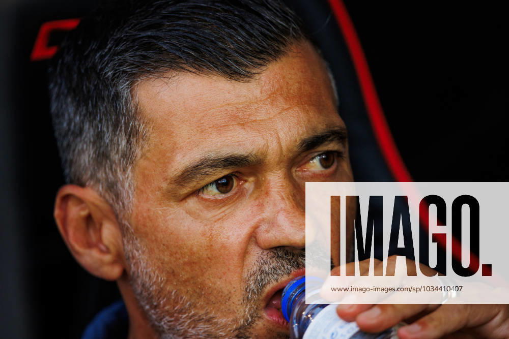 Sergio Conceicao during Liga Portugal 2023 24 game between CF Estrela Amadora and FC Porto at Estadio Jose Gomes Amadora, Lisboa, Portugal. (Maciej Rogowski) Amadora Estadio Jose Gomes Portugal