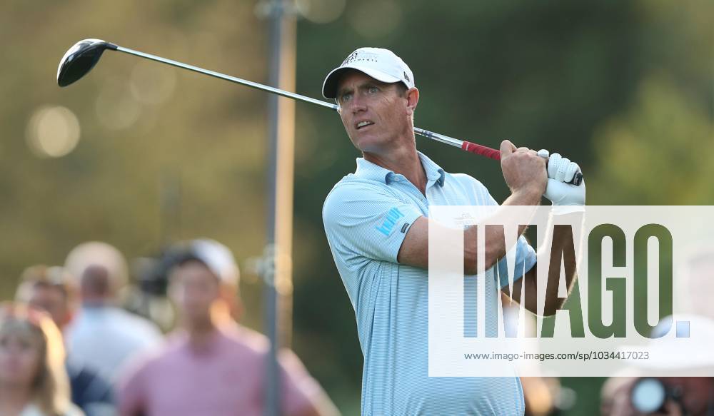 BMW PGA, Golf Herren Championship, Round 2, DP World Tour, European Tour, Wentworth Golf Club, Surrey, UK. - 15th September 2023. - BMW PGA Championship, Round 2, DP World Tour, European Tour, Wentworth Golf Club, Surrey, UK. - 15th September 2023. Surrey Wentworth Golf Course United Kingdom