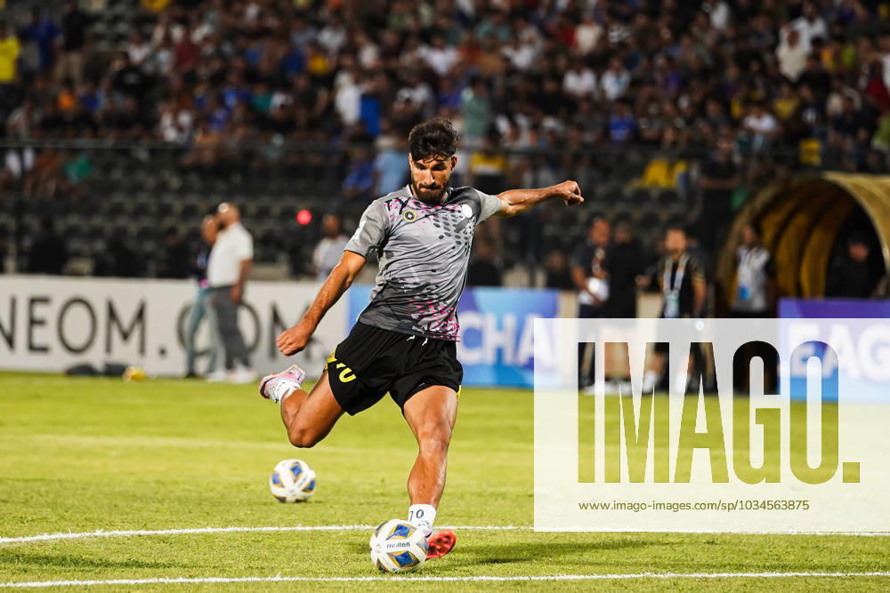 Iraq s Al-Quwa Al-Jawiya (Air Force)?? Iran s Sepahan - AFC Champions League in Erbil, Iraq - 18 Sep 2023 Sepahan s player 70 Shahriyar Moghanloo warm up during the first round of the AFC Champions League group stage matches between Iraq s Al-Quwa Al-Jawiya (Air Force) and Iran s Sepahan in Franso Hariri stadium in Erbil city, the capital of Iraq s northern autonomous Kurdistan region. Final score 2-2 Erbil Iraq