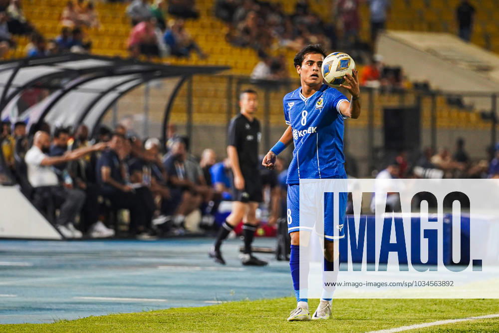 Iraq s Al-Quwa Al-Jawiya (Air Force)?? Iran s Sepahan - AFC Champions League in Erbil, Iraq - 18 Sep 2023 Jawiya s player 8 Ibrahim Bayesh plays a throw-in during the first round of the AFC Champions League group stage matches between Iraq s Al-Quwa Al-Jawiya (Air Force) and Iran s Sepahan in Franso Hariri stadium in Erbil city, the capital of Iraq s northern autonomous Kurdistan region. Final score 2-2 Erbil Iraq
