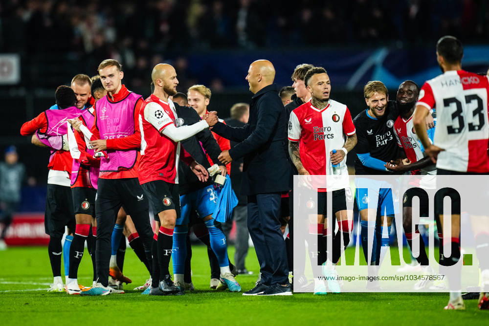 UEFA Champions League: Feyenoord v Celtic Rotterdam - Gernot Trauner of Feyenoord, Feyenoord coach Arne Slot during the 1st leg of the UEFA Champions League between Feyenoord v Celtic at Stadion Feijenoord De Kuip on 19 September 2023 in Rotterdam, The Netherlands.
