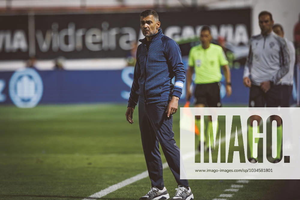 Sergio Conceicao during Liga Portugal 2023 24 game between CF Estrela Amadora and FC Porto at Estadio Jose Gomes Amadora, Lisboa, Portugal. (Maciej Rogowski) Amadora Estadio Jose Gomes Portugal