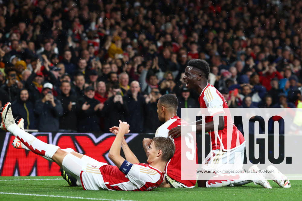 Arsenal v PSV Eindhoven 20 September 2023, London Championss League Fußball, Gruppenphase Arsenal v PSV Eindhoven Gabriel Jesus von Arsenal feiert sein drittes Tor mit seinen Mannschaftskameraden Foto Charlotte Wilson Offside London UK