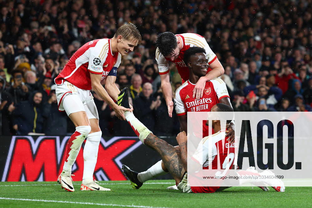 Arsenal v PSV Eindhoven 20 September 2023, London Championss League Fußball, Gruppenphase Arsenal v PSV Eindhoven Gabriel Jesus von Arsenal feiert sein drittes Tor mit seinen Mannschaftskameraden Foto Charlotte Wilson Offside London UK