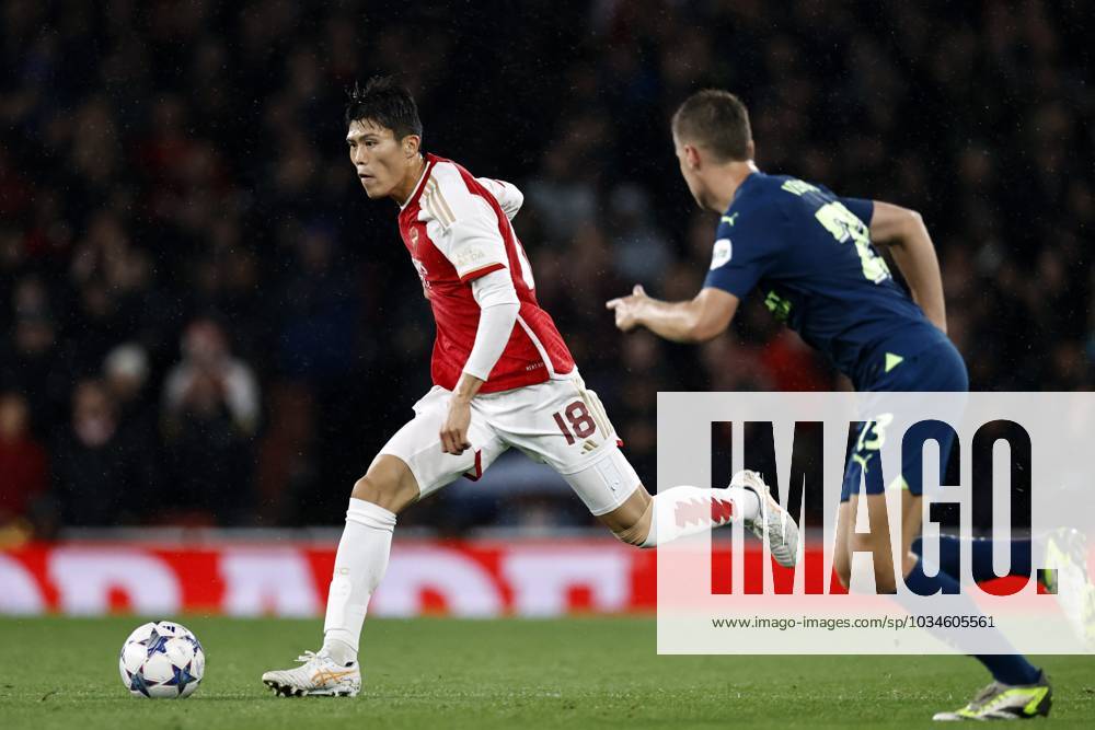 LONDON - (l-r) Takehiro Tomiyasu of Arsenal FC, Joey Veerman of PSV Eindhoven during the UEFA Champions League match between Arsenal FC and PSV Eindhoven at the Emirates Stadium on September 20, 2023 in London, United Kingdom. ANP MAURICE VAN STEEN Group B - UEFA Champions League 2023 2024 ANPxSportx IVx 478807897 originalFilename: 478807897