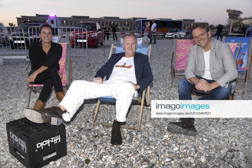 Julia Weigl, Ulrich Thomsen and Christoph Gröner at the premiere of the feature film Gutterbee at Filmfest München Pop Up in the PopUp drive-in cinema at the Zenith parking lot Munich, 26 08 2020 Foto:xS.xFuturexImage