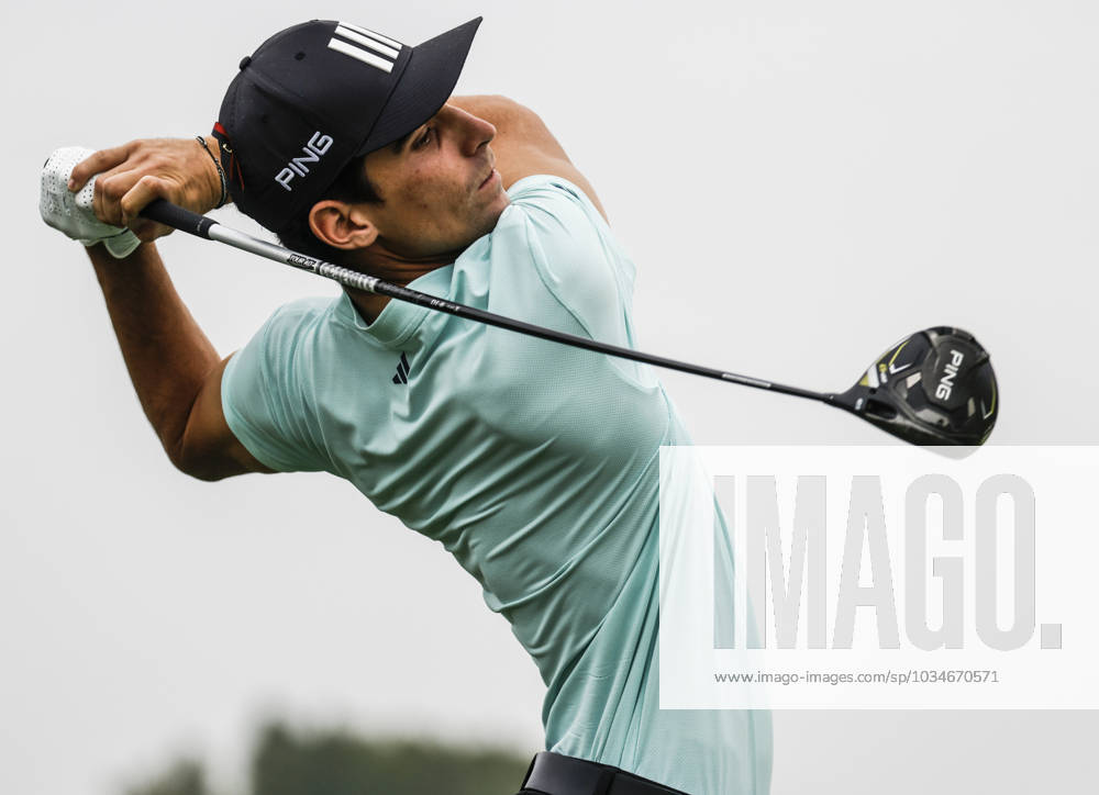 Joaquin Niemann of Chile hits his tee shot on the sixteenth hole during the first round of the 2023 LIV Golf League tournament at Rich Harvest Farms in Sugar Grove, Illinois, on Friday September 22, 2023. Tournament play runs from September 22nd through the 24th. SGI20230922842 TANNENxMAURY