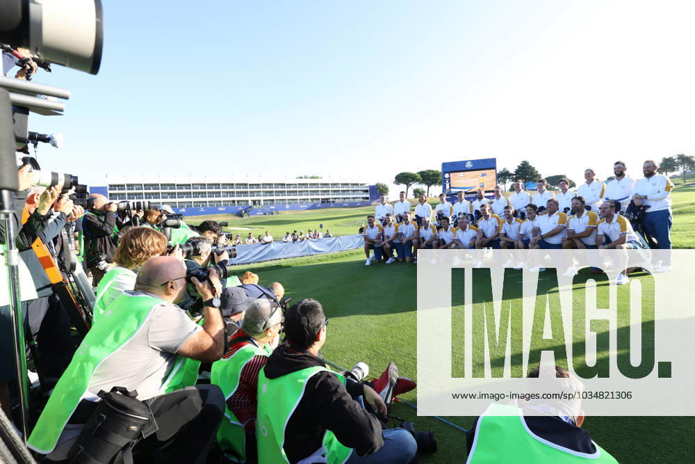 GOLF - Ryder Cup 2023 ROME,ITALY,26.SEP.23 - GOLF - Ryder Cup, preview. Image shows photographers and the team of Europe. GEPAxpictures Oberlaender
