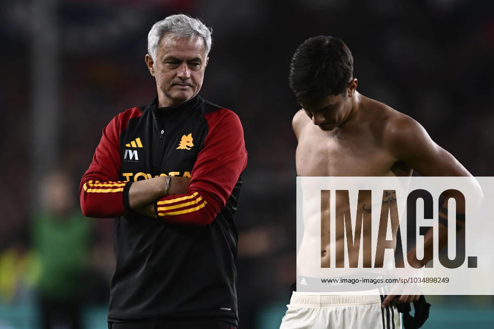 Genoa CFC v AS Roma - Serie A Jose Mourinho, head coach of AS Roma, and Paulo Dybala of AS Roma look dejected at the end of the Serie A football match between Genoa CFC and AS Roma. Genoa Italy